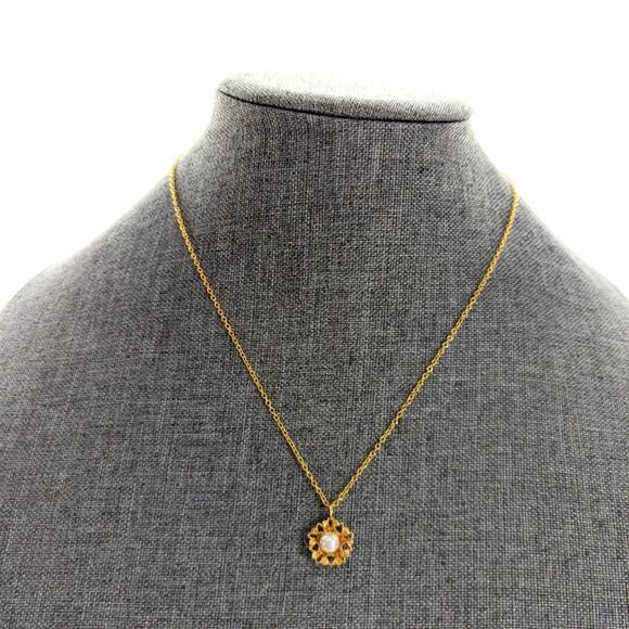 Vintage Gold Tone Filigree Dainty Delicate Faux Pearl Floral Pendant Necklace - Picture 1 of 3